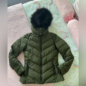 Zara puffer down jacket size S /detachable hood/